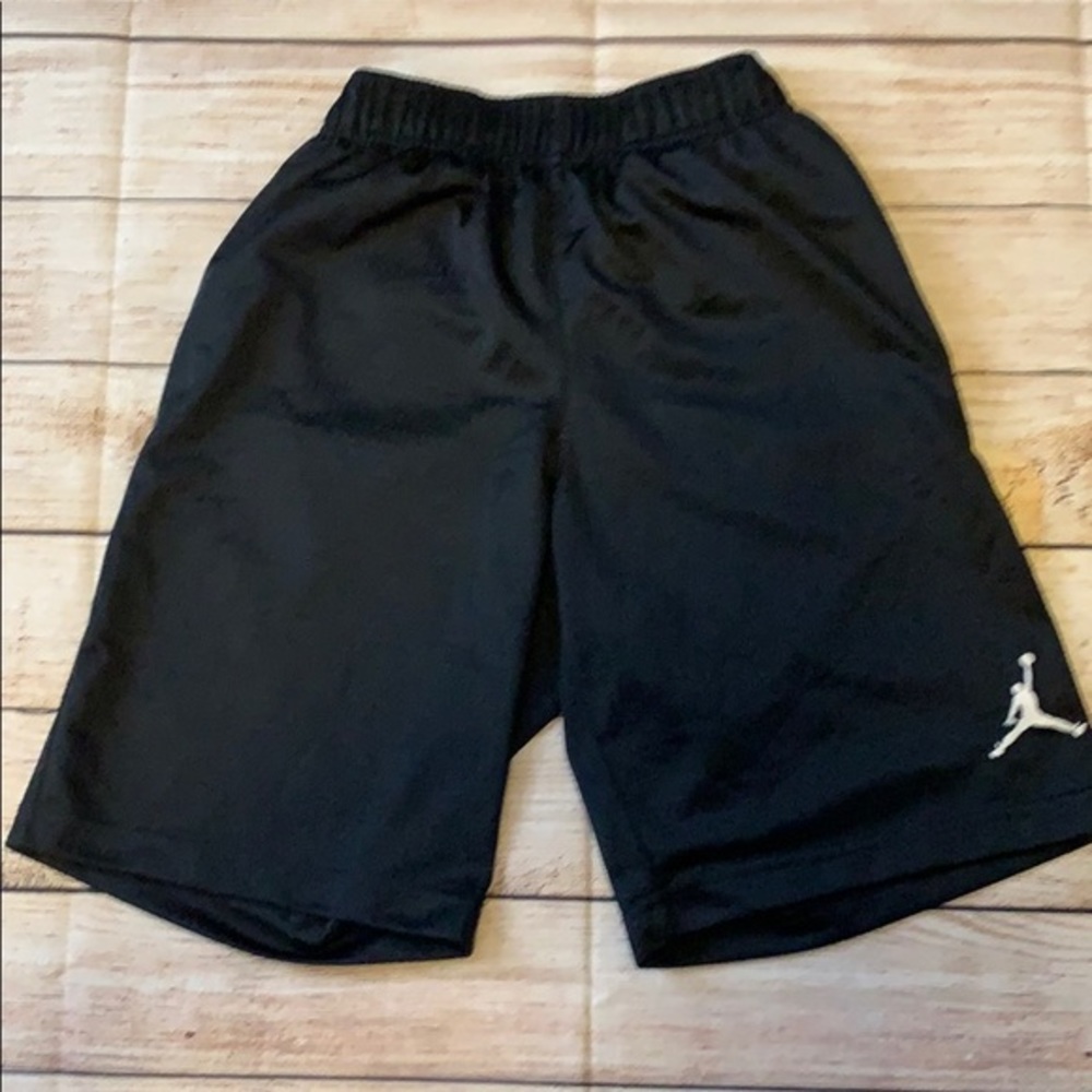 Michael Jordan boys basketball shorts size small